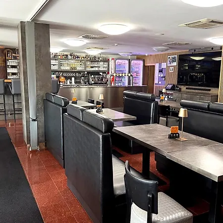 Arena 4* Chomutov