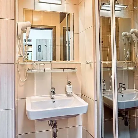 Arena Hotel 4*