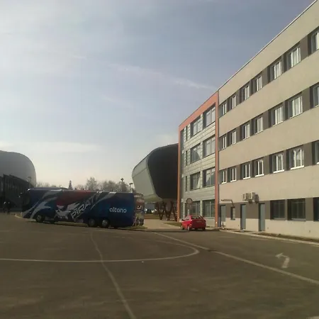 Arena Hotel 4*
