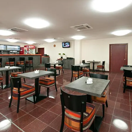 فندق Arena