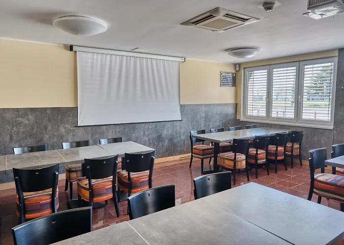 Arena Hotel 4*